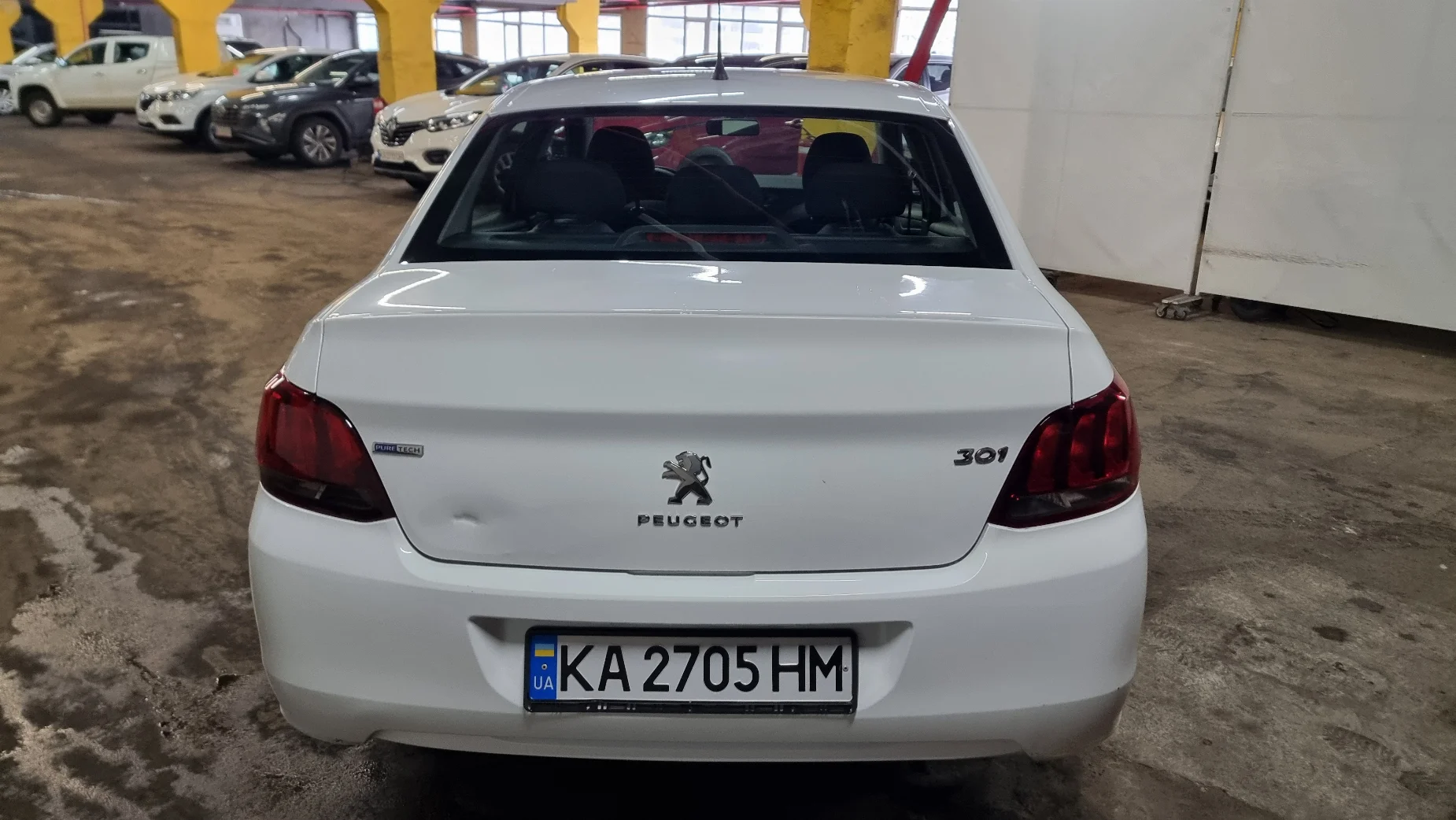 Peugeot 301 photo